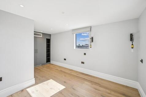 Penthouse Flat 5,...