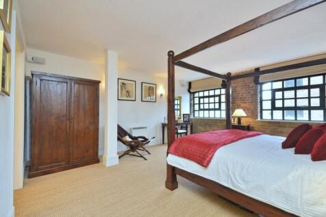 bedroom 1b