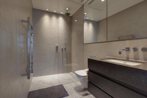 7_Bathroom-0