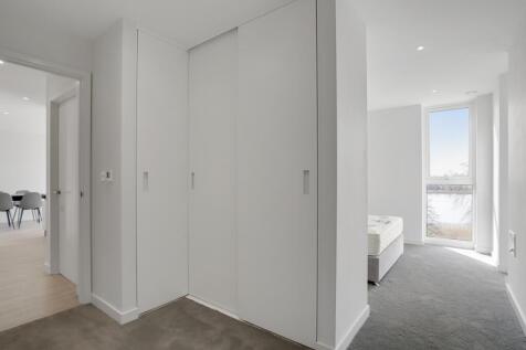 11_Master_Bedroom_6