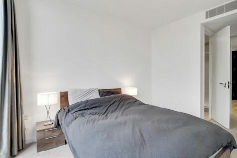 7_Master_Bedroom_4