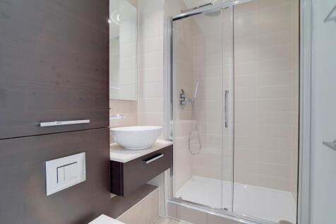 8_Master_Ensuite_1