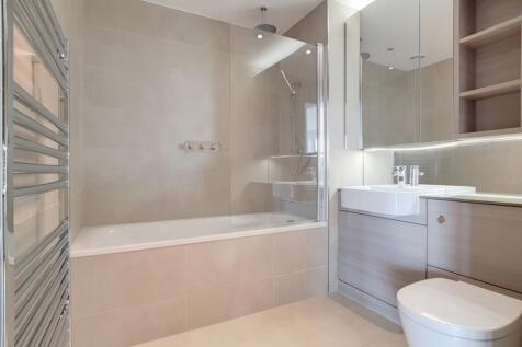 19_Bathroom_1