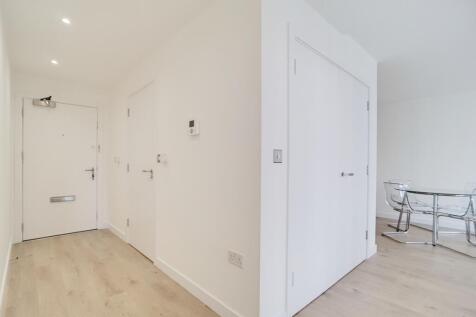 2_Hall_1