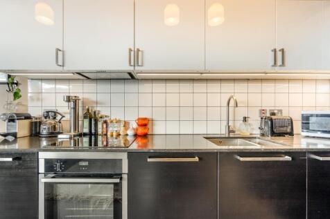 8537541-interior28