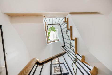 8537541-interior08