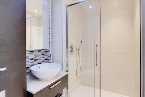 12_Master_Ensuite_1