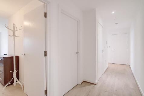 2_Hall_1