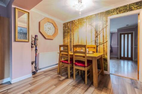 Kitchen breakfast room