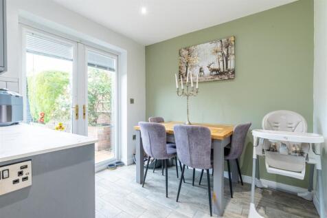 Kitchen diner