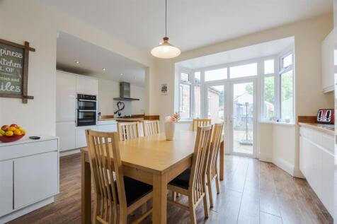 Kitchen diner