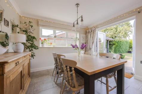 Kitchen diner