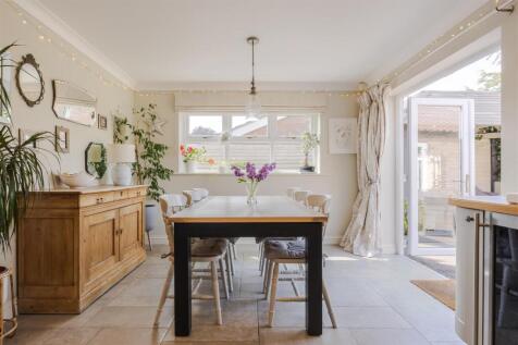 Kitchen diner