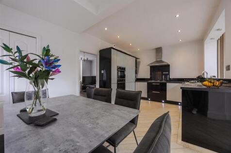 Kitchen diner
