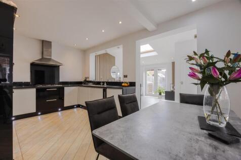 Kitchen diner