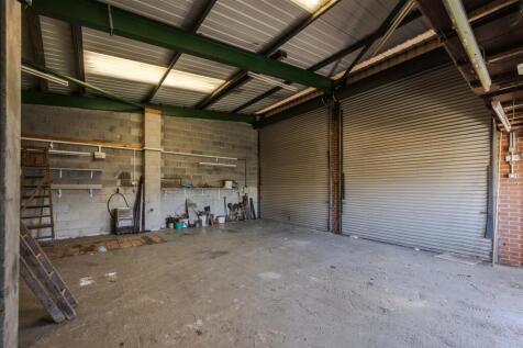 Garage/Workshop
