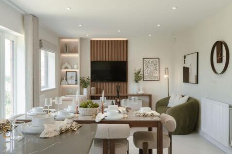 6. kitchen-dining-family.jpg