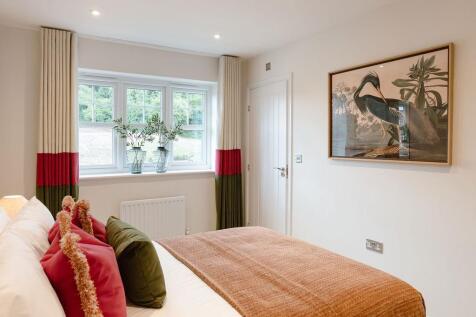 18. bedroom 3.jpg