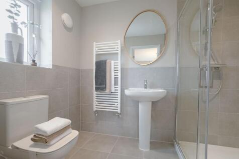 16. En-suite 2.jpg