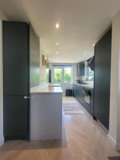Kitchen (3).jpg