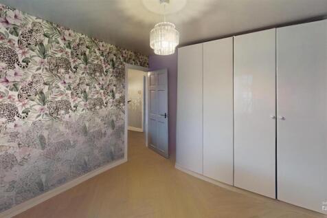192-Bedroom-Defurnished.jpg