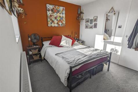 Master Bedroom.jpg