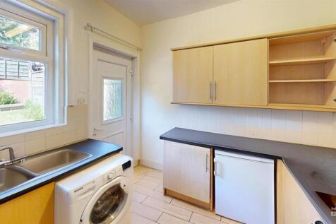 3-Lumb-Kitchen-Defurnished.jpg