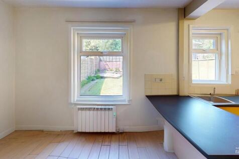 3-Lumb-Kitchen-Defurnished 1.jpg