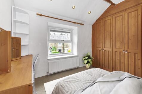 BEDROOM DIFF ANGLE.jpg