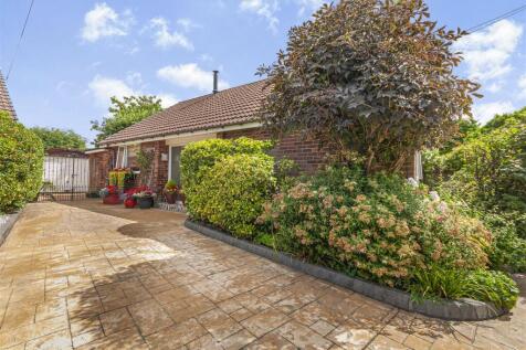 Front Driveway and Garden