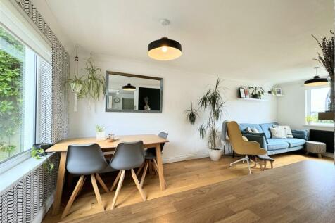 Lounge Diner