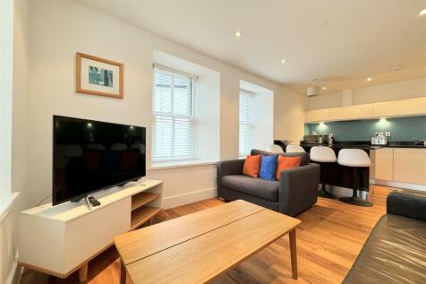 Lounge Dining