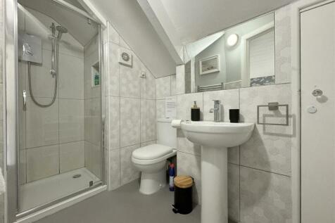 Shower Room 2nd Floor