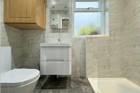 Ground Floor Shower Rm