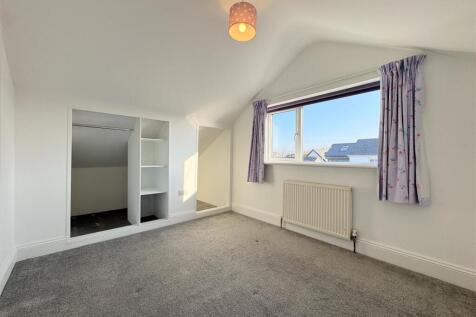 1st Floor Bedroom 5