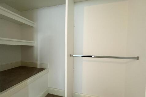 Walk-in Wardrobe