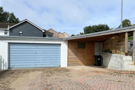 Double Garage and Parking