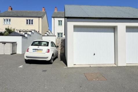 Garage/Parking