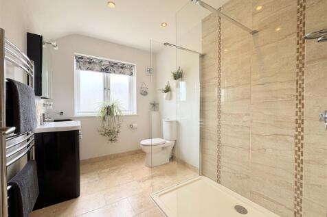 En Suite Shower Room