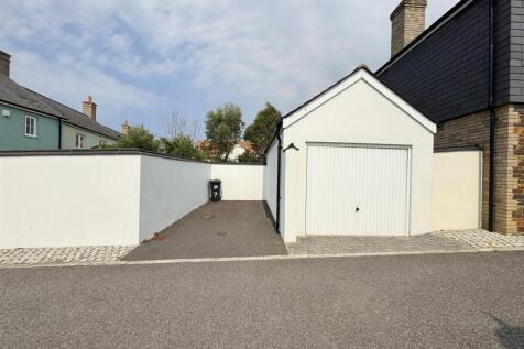 Parking/Garage