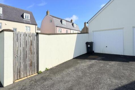 Garage/Parking