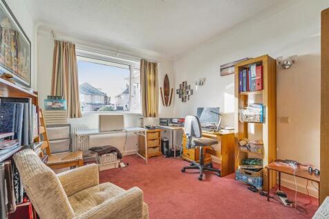 Bedroom/Study