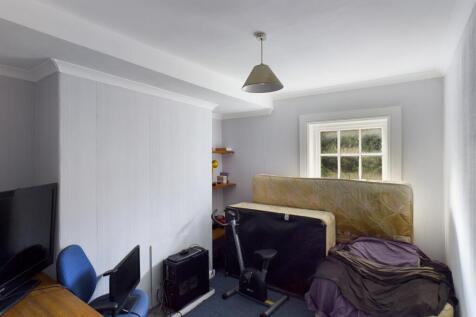CAM00585P1-PR0239-STILL01
