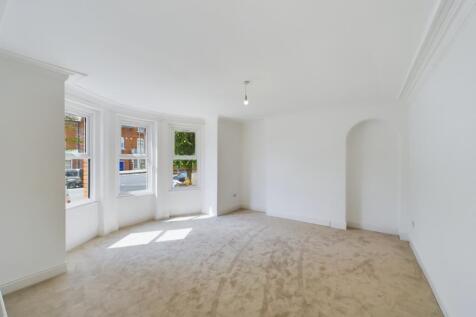 Front reception room 