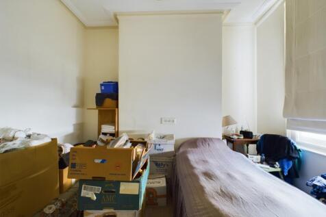 CAM01740G0-PR0247-STILL002