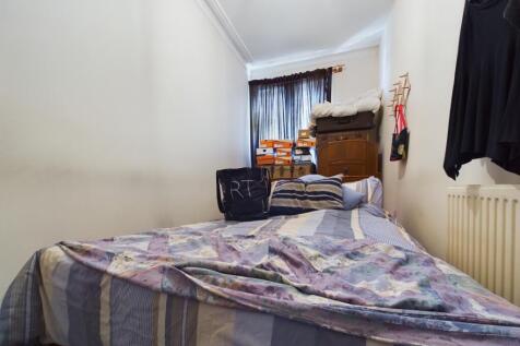 CAM01740G0-PR0253-STILL017