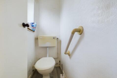 CAM01740G0-PR0296-STILL012