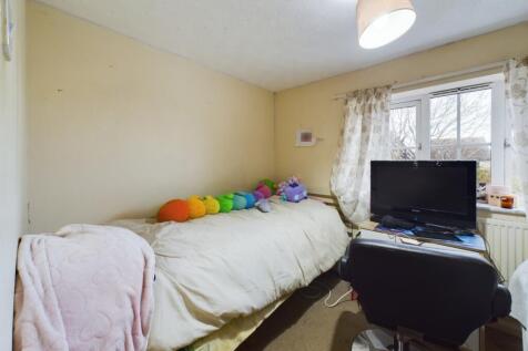CAM01740G0-PR0310-STILL006