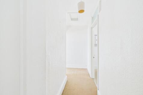 CAM01791G0-PR0153-STILL023