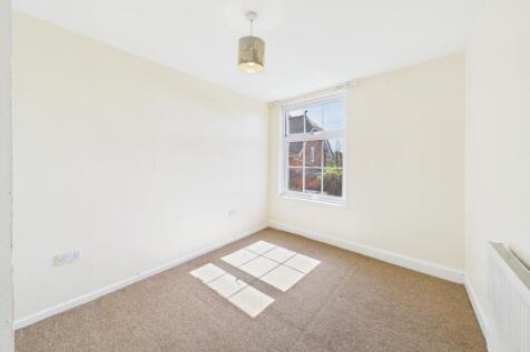 CAM01791G0-PR0153-STILL016